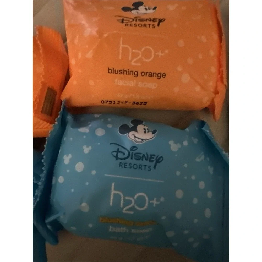 LOT OF 7‎ DISNEY RESORTS H2O+ BLUSHING ORANGE SOAPS/SHAMPOO/CONDITIONER